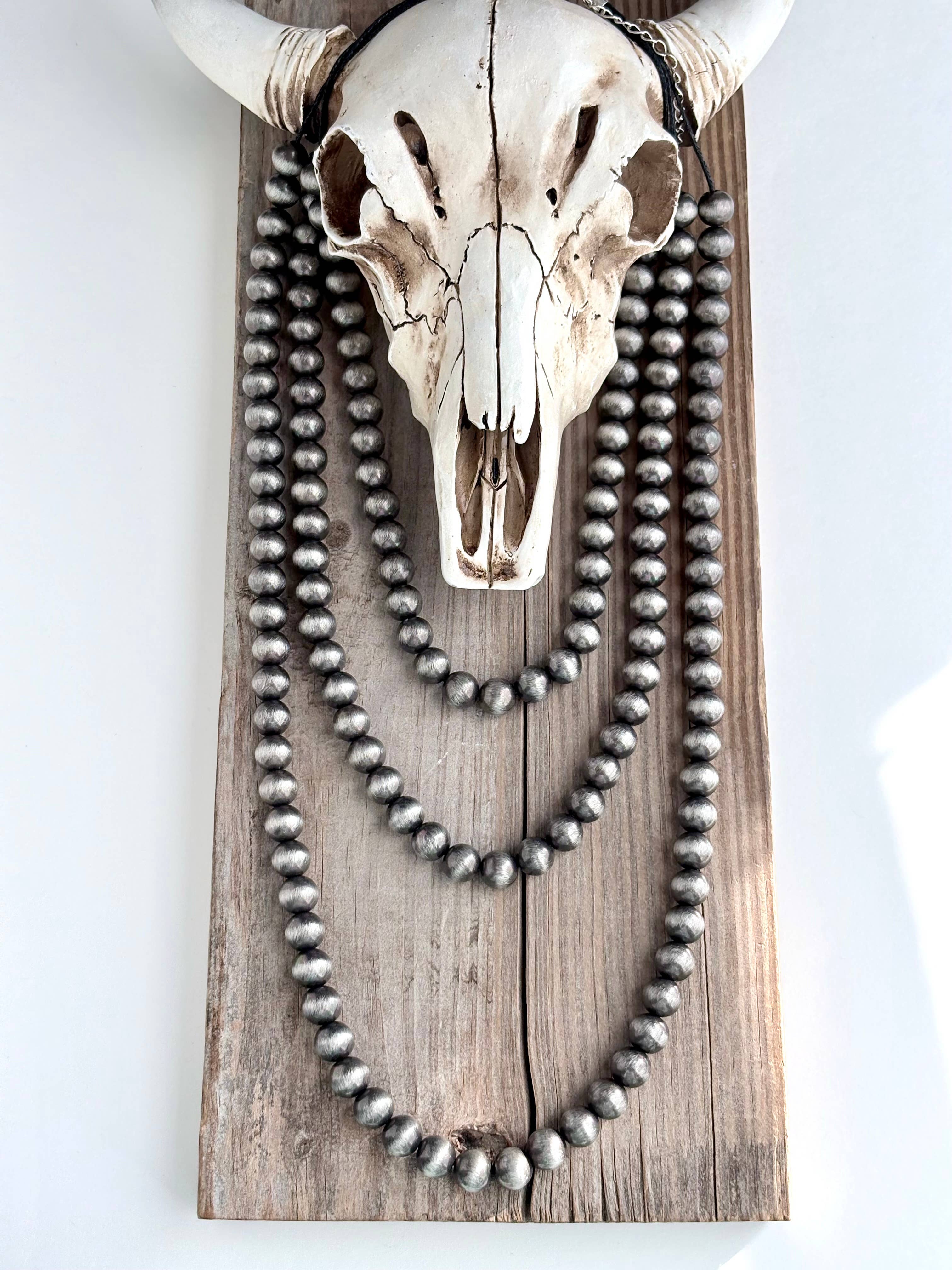 3 Layered Western Style 10mm Navajo Pearl Bead Necklace