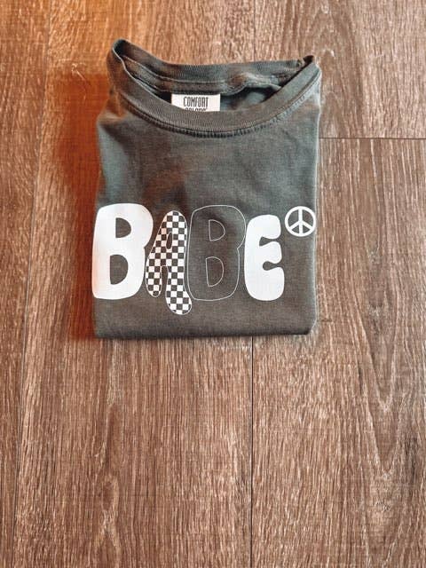 BUBS + BABE GRAPHIC TEE